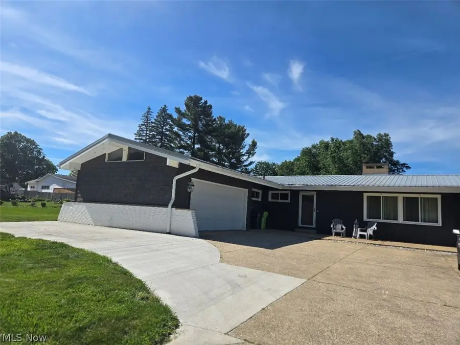 482 Fairwood Drive, Tallmadge, OH 44278 - #3