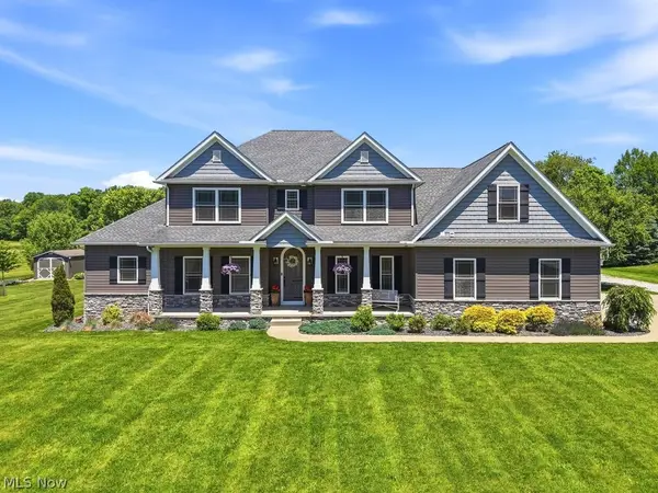 3753 Cain Nw Street, North Canton, OH 44720
