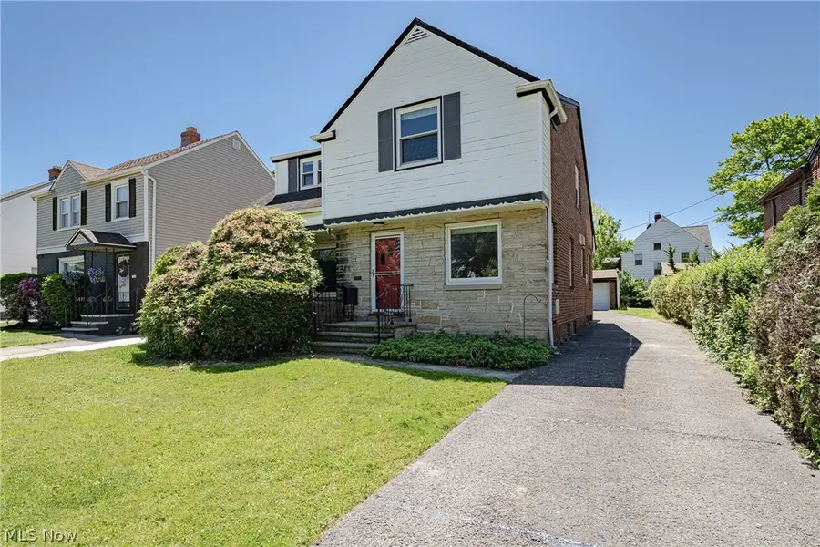 3666 Silsby Road, University Heights, OH 44118 - #2