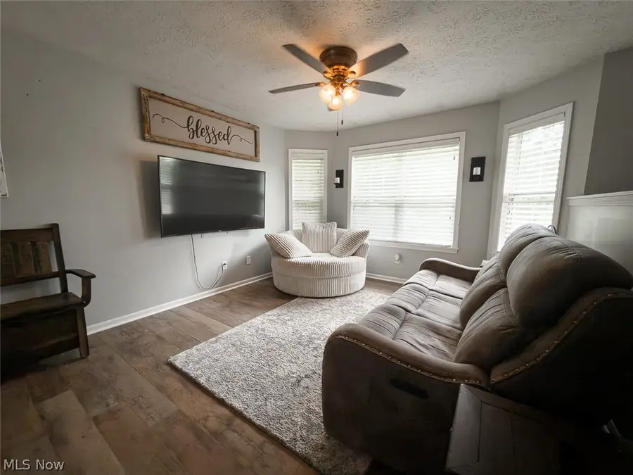1211 Kingston Road, Uniontown, OH 44685 - #3