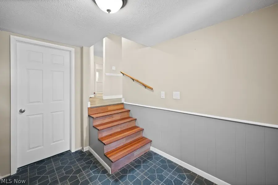 11 Roberts Drive, Belpre, OH 45714 - #3