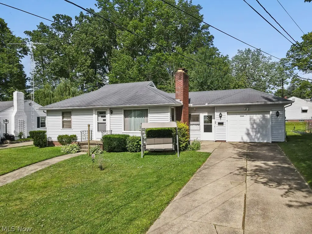 2360 Burton Avenue, Alliance, OH 44601 - #1