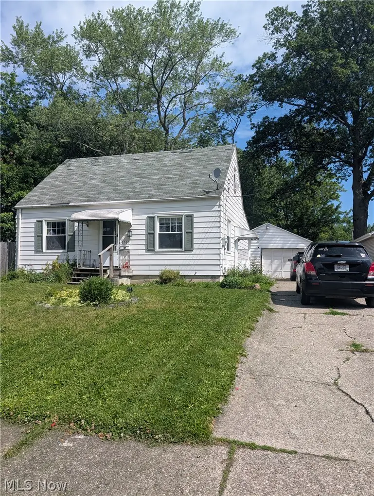 2567 E 38th Street, Lorain, OH 44055 - #2