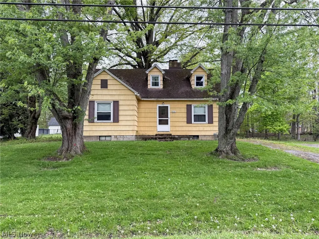 8060 Paulin Drive, Youngstown, OH 44514 - #1