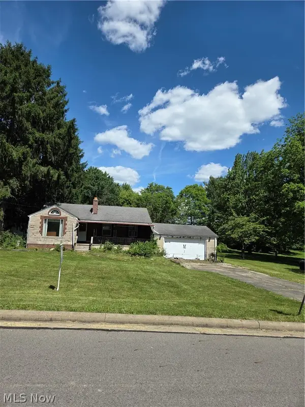 29 Philrose Lane, Poland, OH 44514