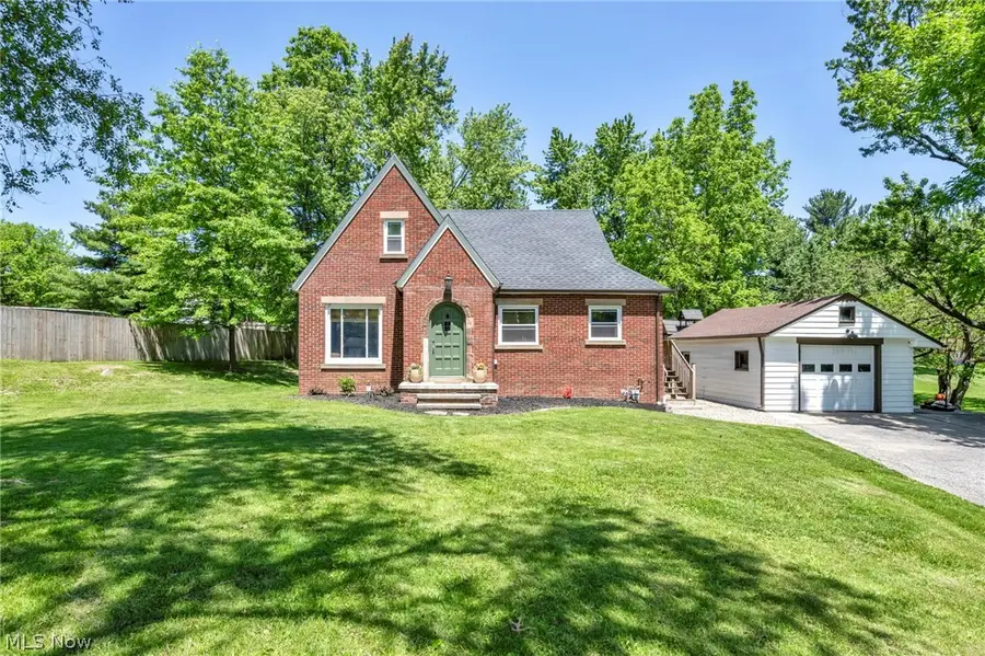 2834 W Wallings Road, Broadview Heights, OH 44147 - #2