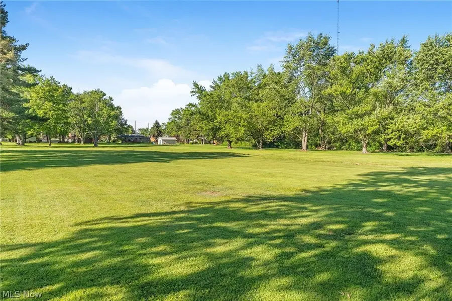 3710 W Pleasant Valley Road, Parma, OH 44134 - #3
