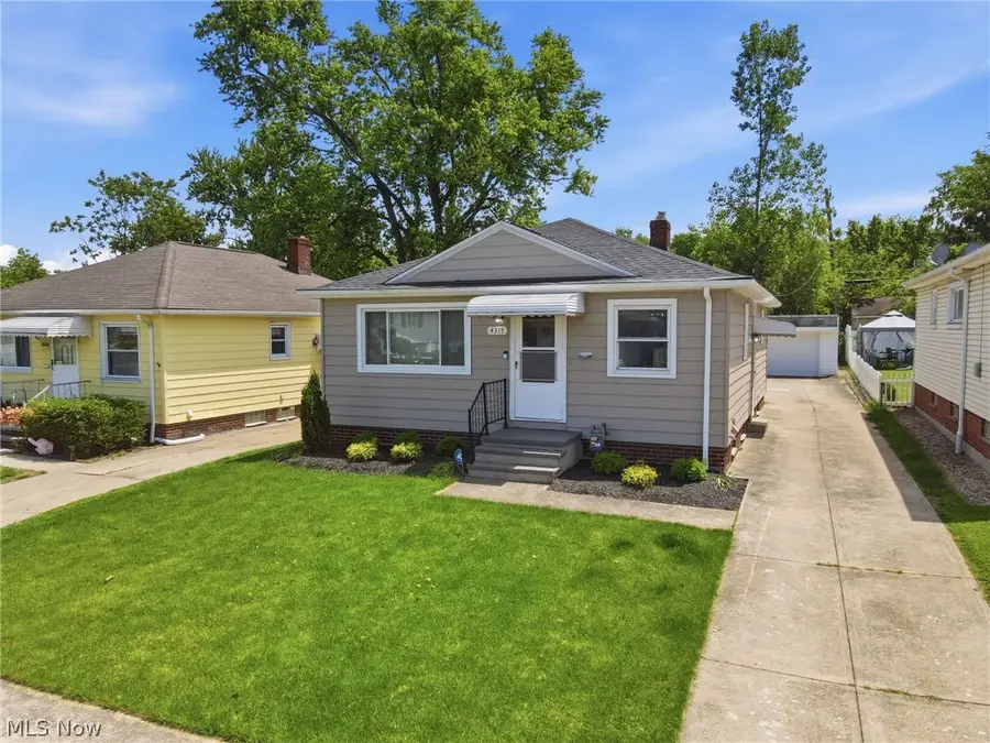 4315 Russell Avenue, Parma, OH 44134 - #2