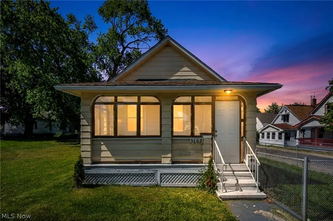 3502 Carlyle Avenue, Cleveland, OH 44109 - #1