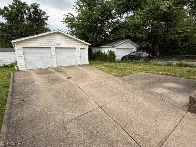 4642 Rockwood Road, Garfield Heights, OH 44125 - #2