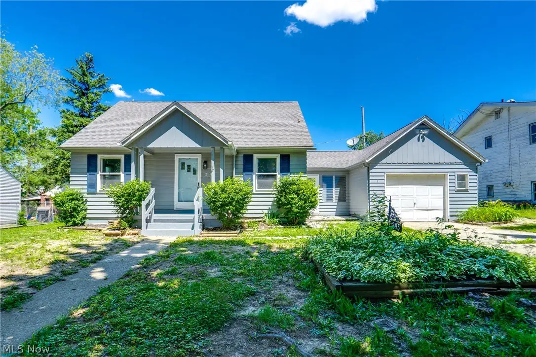 295 E Boxwood Avenue, Akron, OH 44301 - #1
