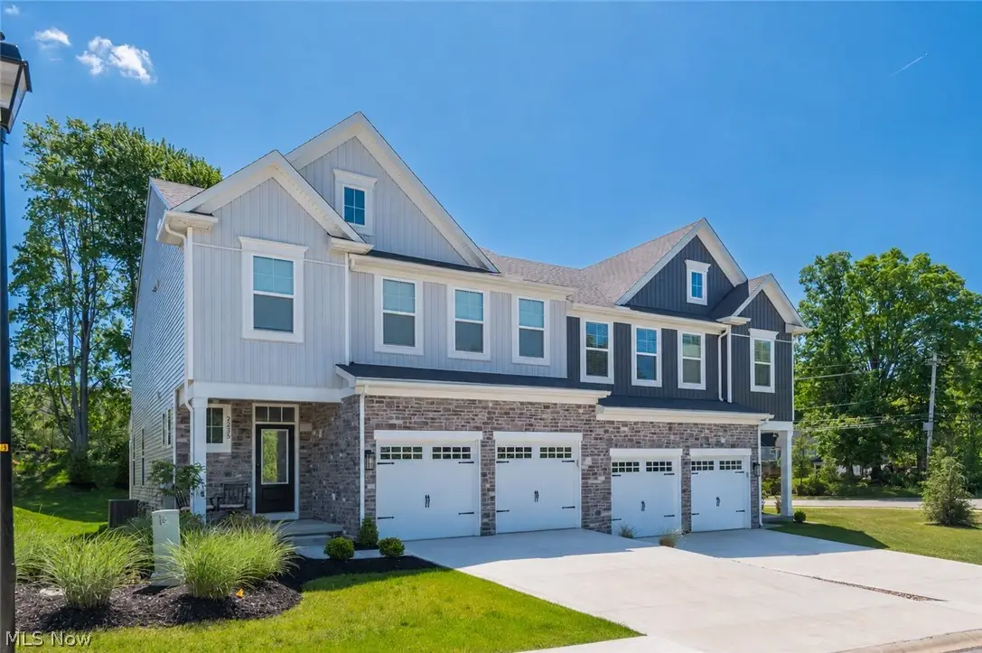9235 Ledge View Terrace, Broadview Heights, OH 44147 - #1