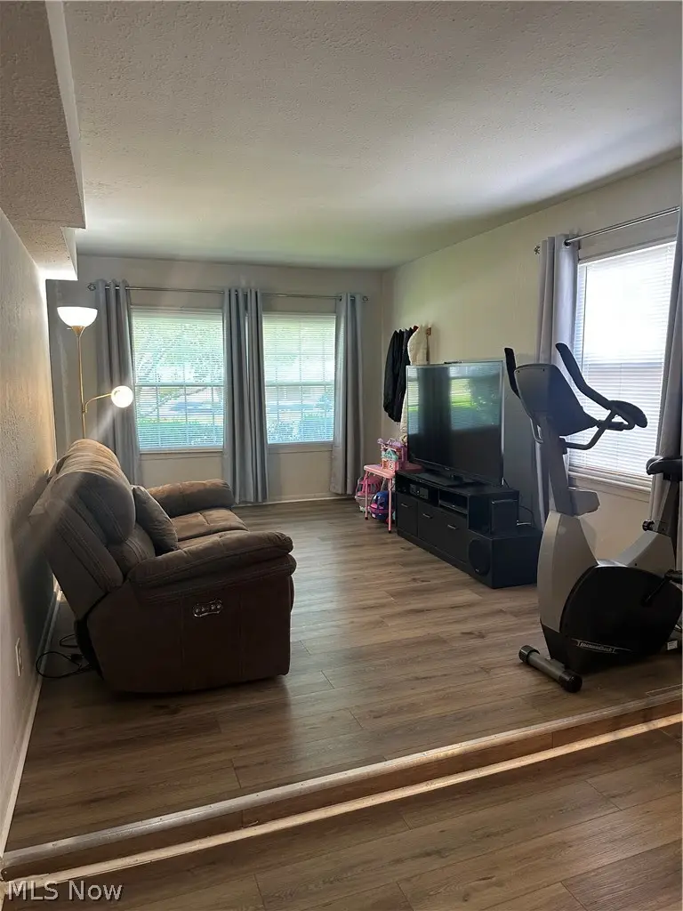 5287 Strawberry Lane, Willoughby, OH 44094 - #2