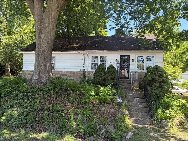 3365 Waterside Drive, Akron, OH 44319