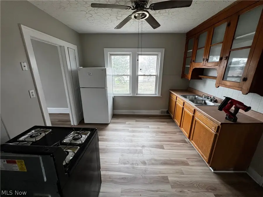 10514 Way Avenue, Cleveland, OH 44105 - #3