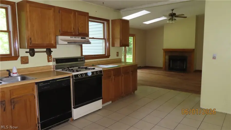 695 Morris Drive, Vermilion, OH 44089 - #2
