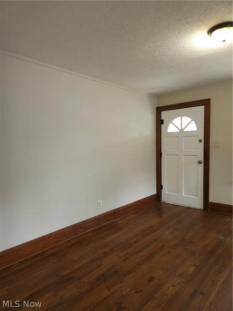 578 Plum Avenue, Akron, OH 44305 - #3