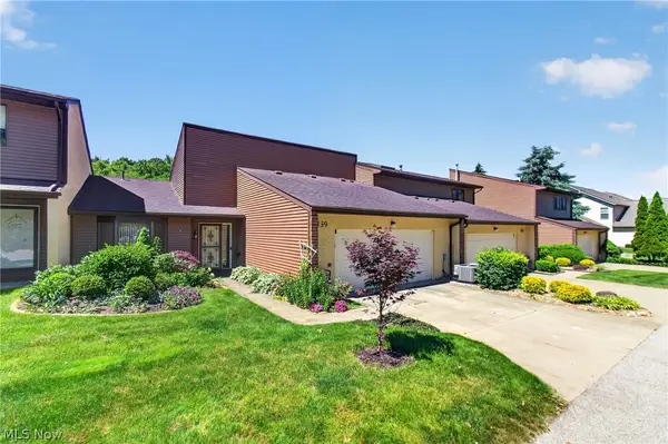 139 Mulberry Lane, Munroe Falls, OH 44262