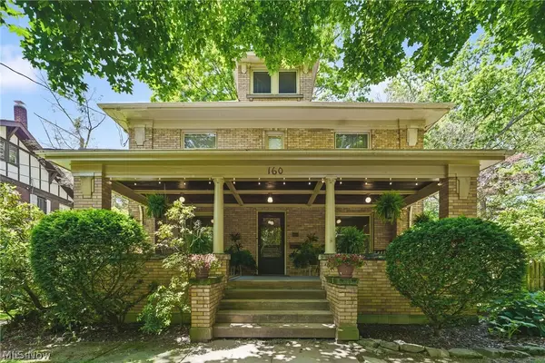 160 Oakdale Avenue, Akron, OH 44302