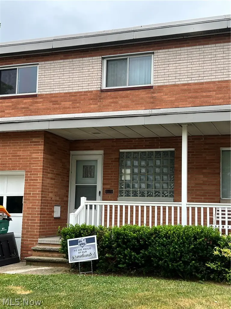 16350 Rockside Road, Maple Heights, OH 44137 - #2
