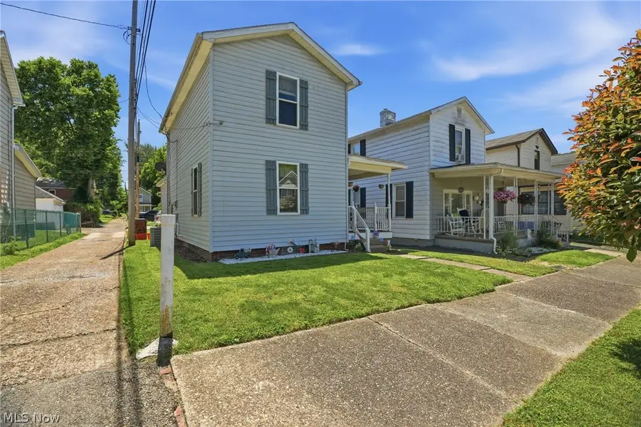 106 E Montgomery Street, Marietta, OH 45750 - #2