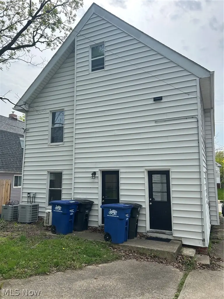 1479 Hopkins Avenue, Lakewood, OH 44107 - #3