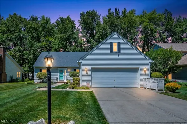 319 Greenwood Court, Elyria, OH 44035