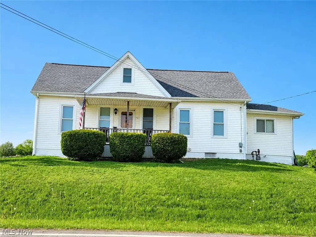 8942 Edison Ne Street, Louisville, OH 44641 - #1
