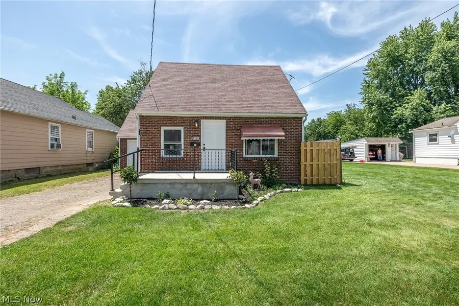 1926 Nichols Avenue, Lorain, OH 44053 - #2