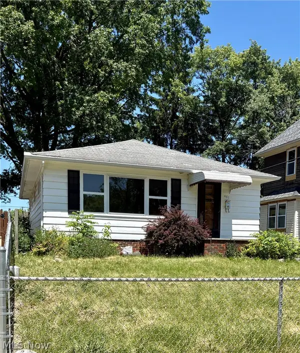 451 9th Street, Elyria, OH 44035