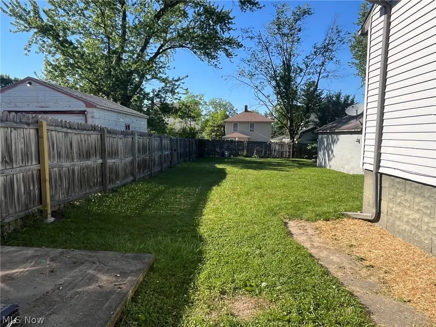 363 Spring Street, Struthers, OH 44471 - #3
