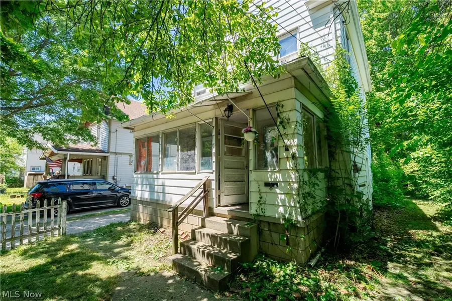 1223 W Wilbeth Road, Akron, OH 44314 - #2
