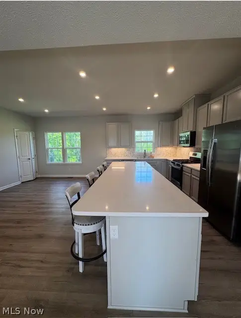 4045 N Steels Circle, Cuyahoga Falls, OH 44224 - #3