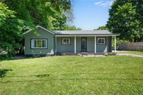 815 E Cassell Avenue, Barberton, OH 44203