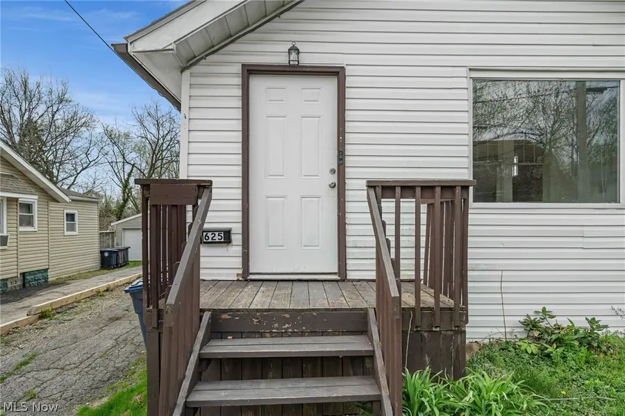 625 Wyandot Avenue, Akron, OH 44305 - #3