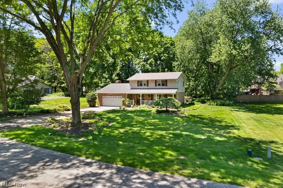 2438 Lyndon Drive, Uniontown, OH 44685 - #2