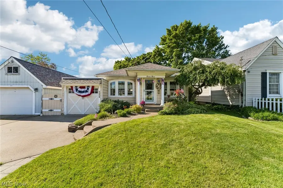 1611 E Erie Avenue, Lorain, OH 44052 - #2