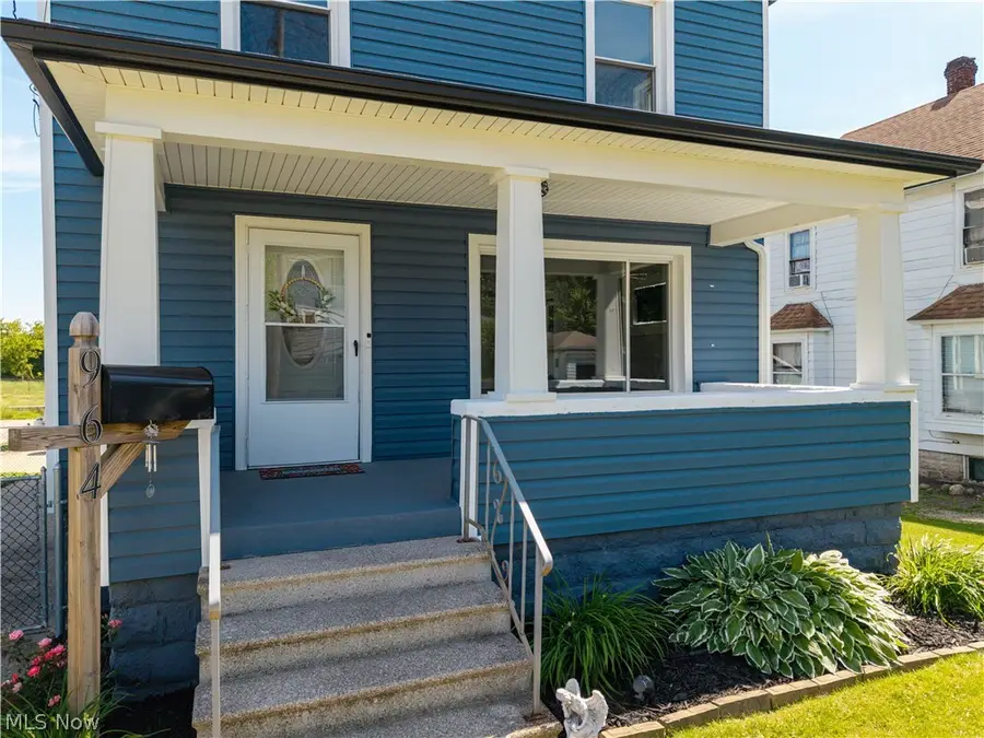 964 Northview Avenue, Barberton, OH 44203 - #3