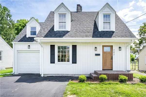 202 Morrison Street, Struthers, OH 44471