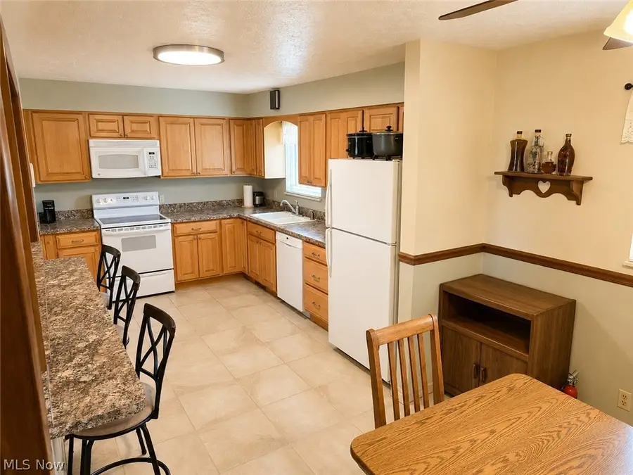 14598 S Gateway Drive, North Royalton, OH 44133 - #3