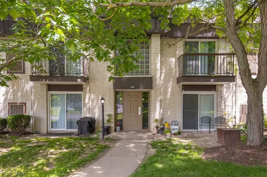 8507 N Akins #102, North Royalton, OH 44133 - #2