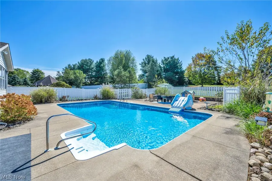 8572 Nobleman Nw Circle, Massillon, OH 44646 - #3