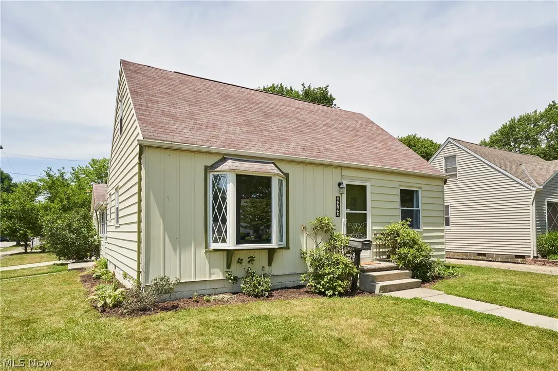 4340 W 189th Street, Cleveland, OH 44135 - #1