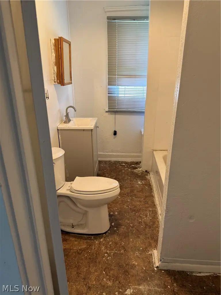 1711 Holyoke Avenue, East Cleveland, OH 44112 - #2