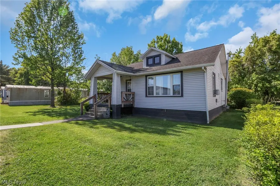 204 E Jefferson Street, New Lexington, OH 43764 - #2