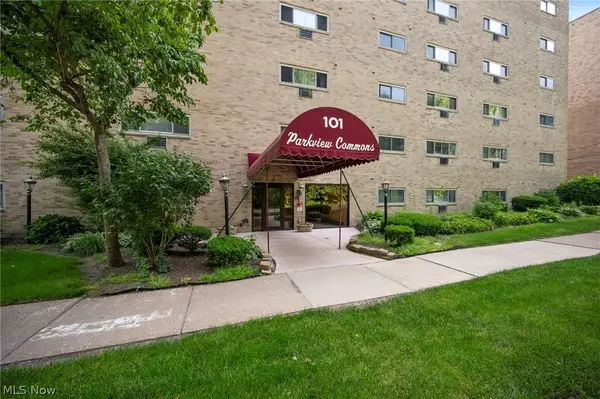 101 S Rocky River Drive #405, Berea, OH 44017