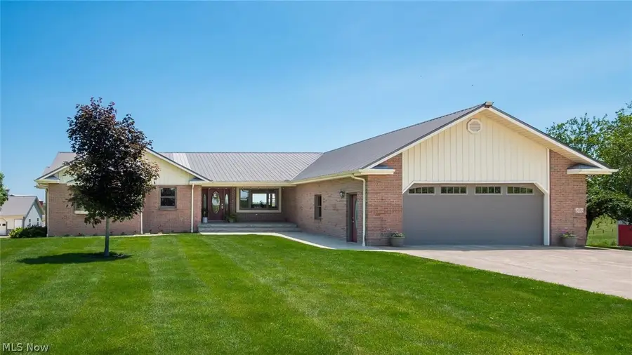10550 Amish Ridge Road, Mount Perry, OH 43760 - #2