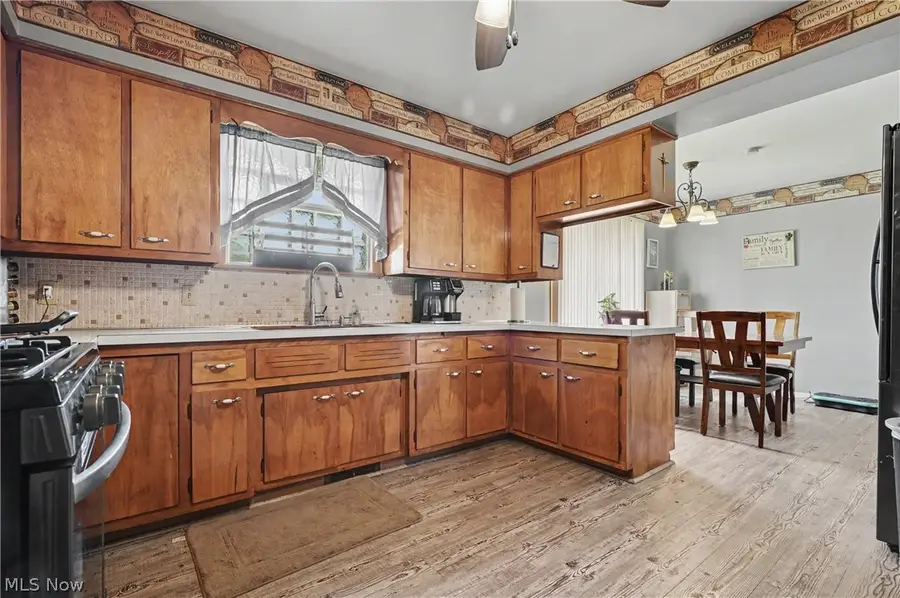 577 Geneva Avenue, Struthers, OH 44471 - #3