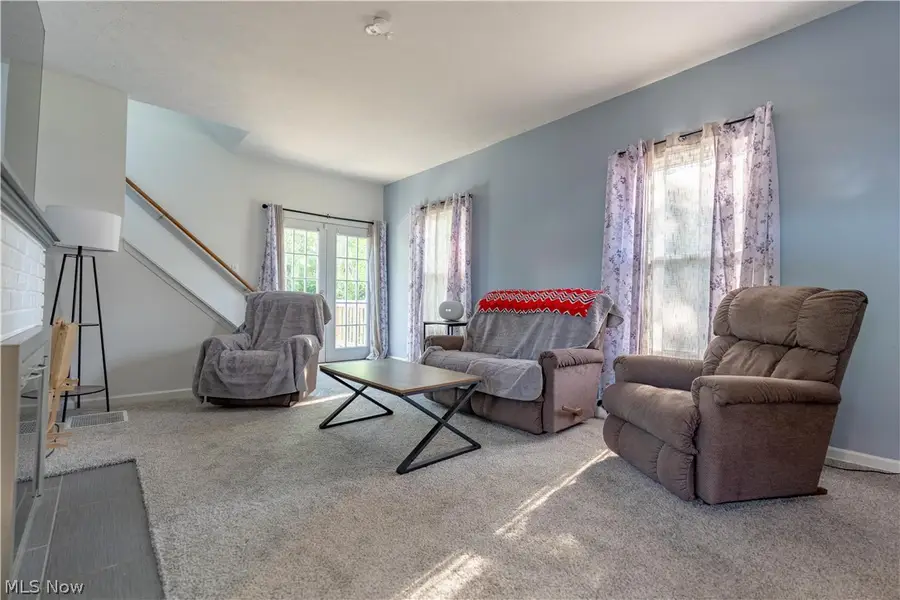 2107 31st Nw Street, Canton, OH 44709 - #3