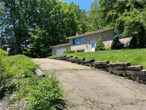 210 Ridgewood Boulevard, Minerva, OH 44657